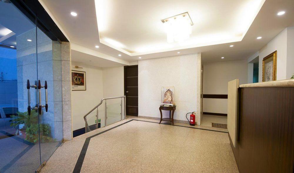 Zenith Hotel - Delhi Airport Нью-Дели Экстерьер фото