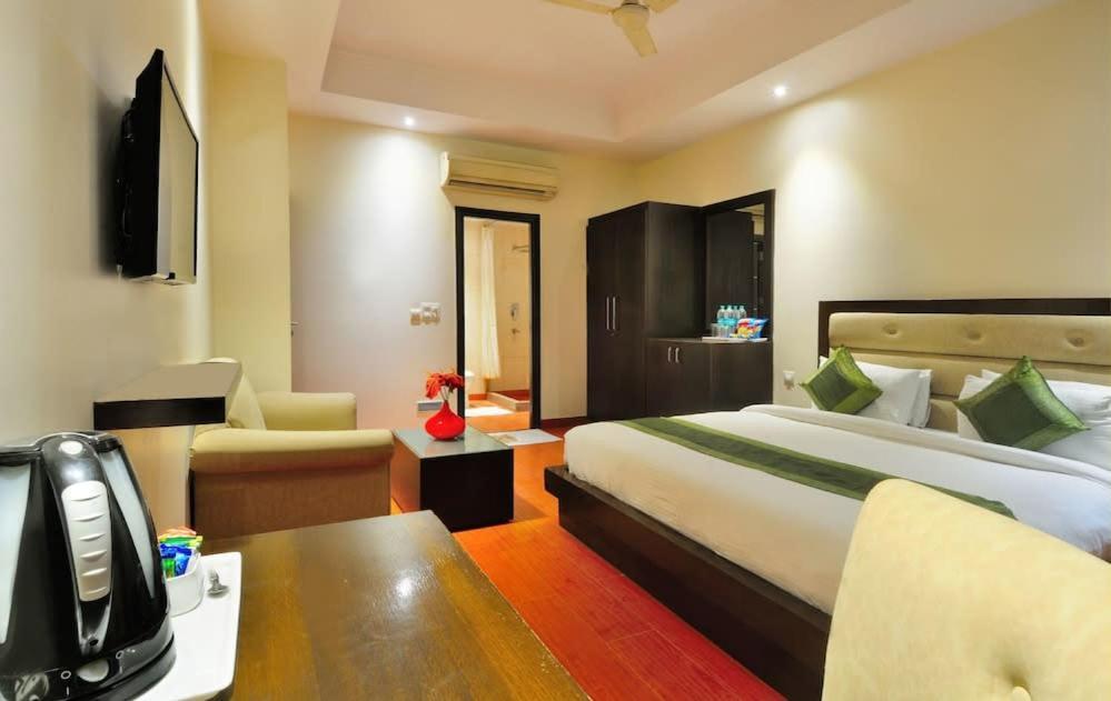 Zenith Hotel - Delhi Airport Нью-Дели Экстерьер фото