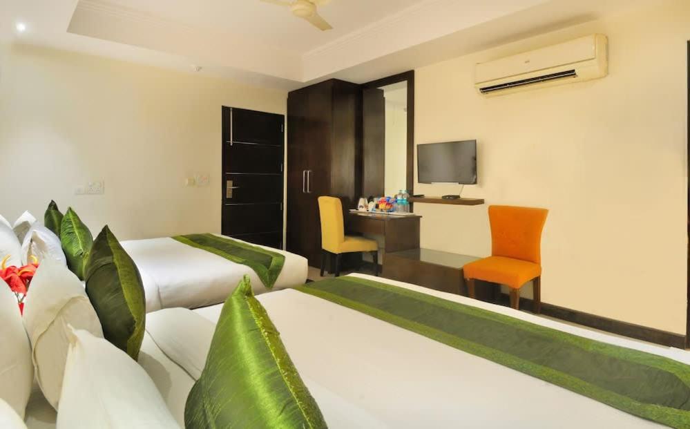 Zenith Hotel - Delhi Airport Нью-Дели Экстерьер фото