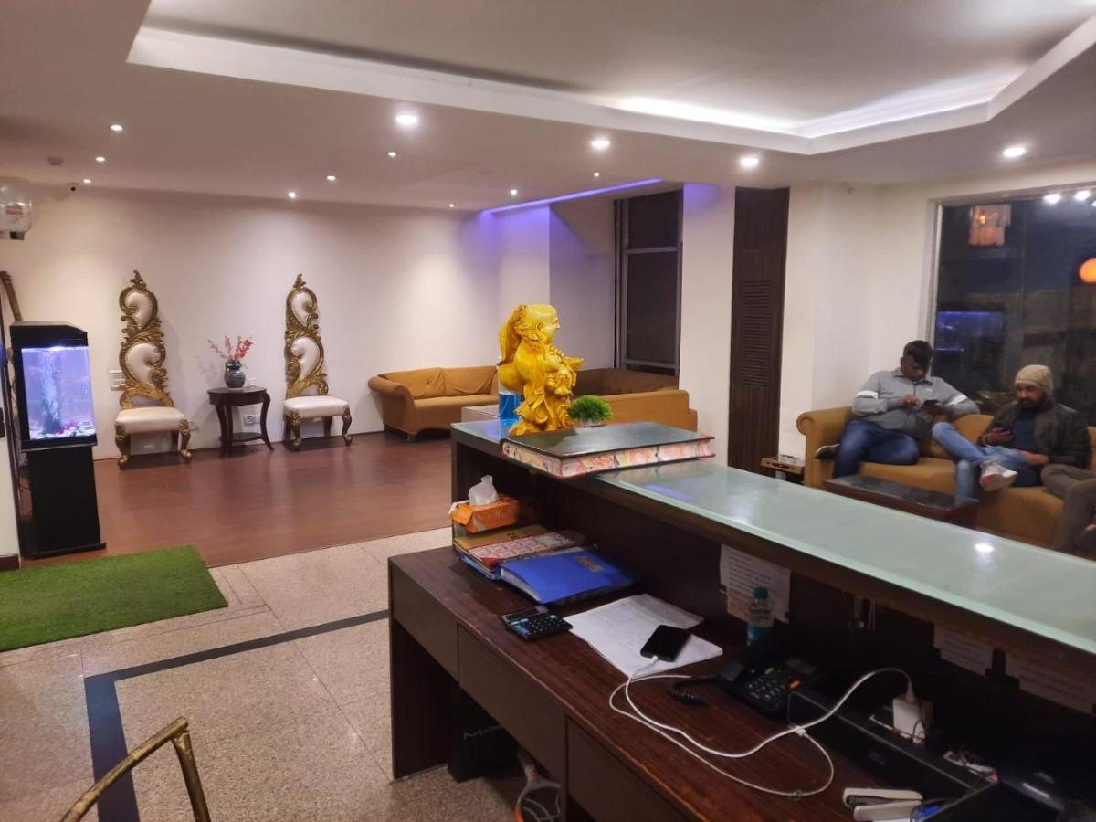 Zenith Hotel - Delhi Airport Нью-Дели Экстерьер фото